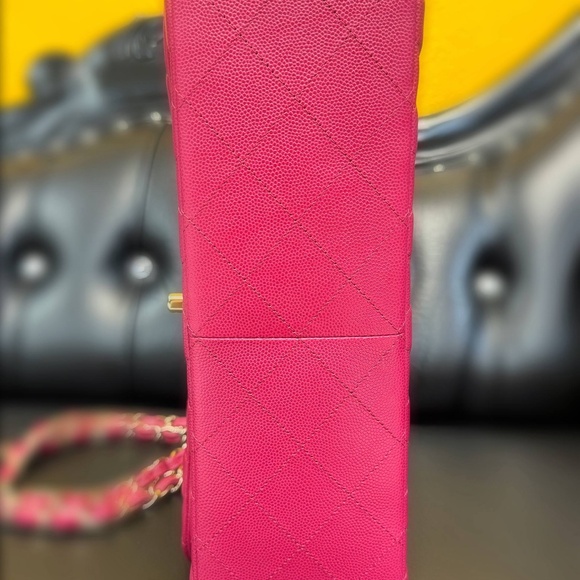 New Rare CHANEL Fuchsia Pink Large Classic Flap Bag Grained Calfskin Gold metal - Picture 8 of 14